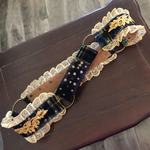 BETSY JOHNSON Embellished Belt